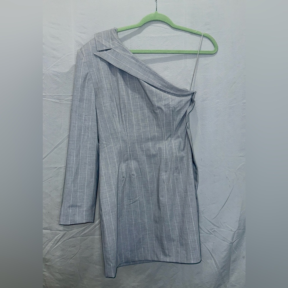 Elegant Gray One-Shoulder Dress
